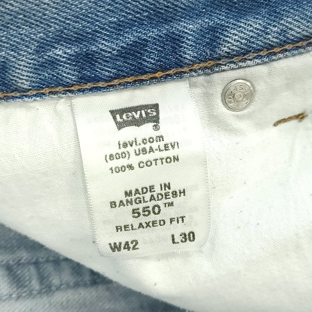 Levi's Jeans Men's 42x30 550 Relaxed Fit Blue Denim Faded Distressed - Picture 13 of 15